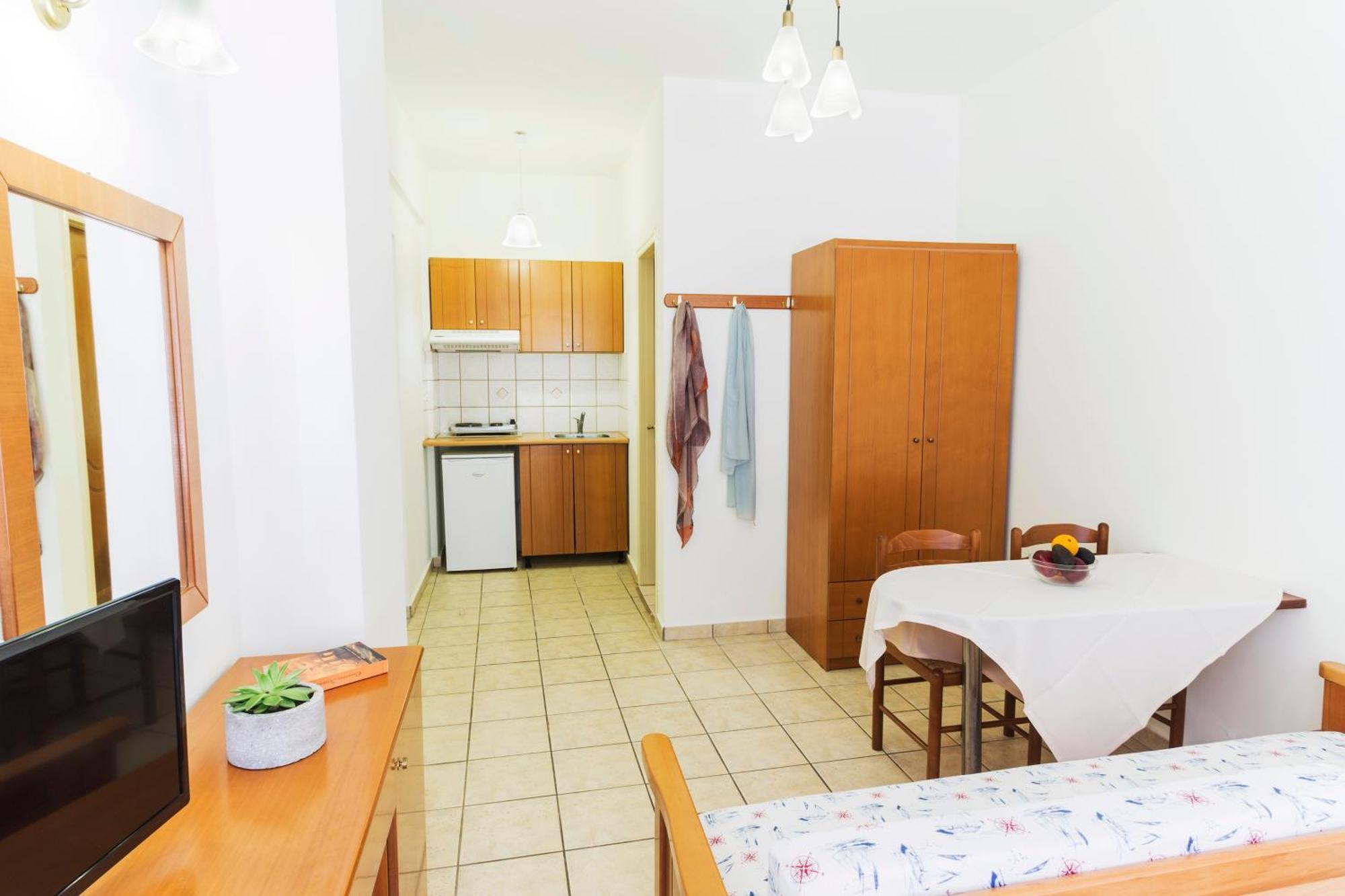 Artemis Apartments Stalos Exterior photo
