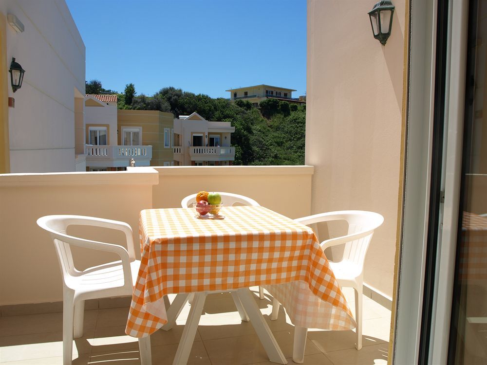 Artemis Apartments Stalos Exterior photo